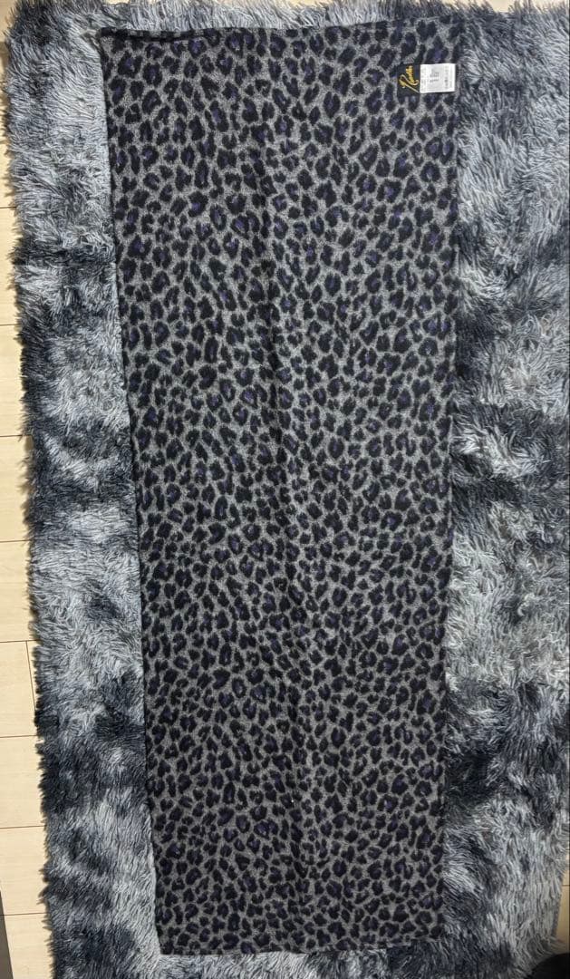 Needles ヒョウ柄マフラー