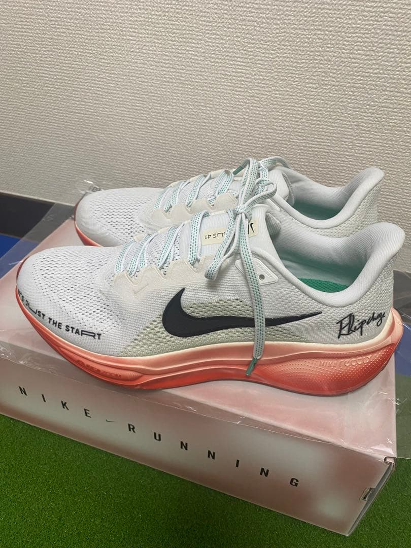 NIKE RUNNING 限定モデル