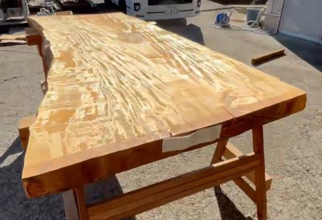 特別価格今週末まで　栃　一枚板　ダイニング　テーブル　杢　トチ