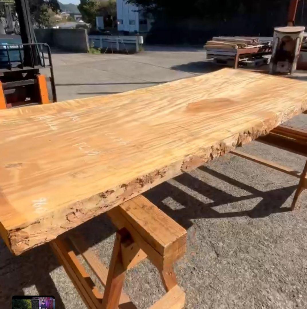 特別価格今週末まで　栃　一枚板　ダイニング　テーブル　杢　トチ