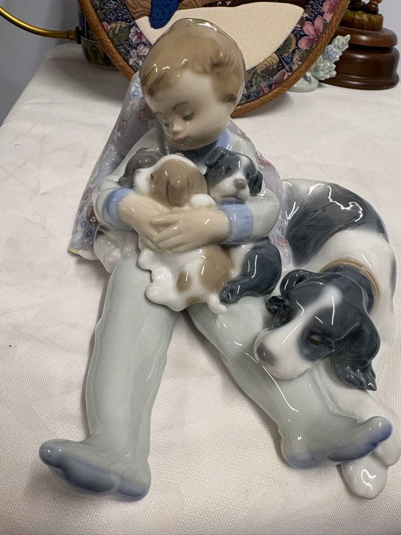 LLADRO リヤドロ「みんな　ねんね」犬　置物