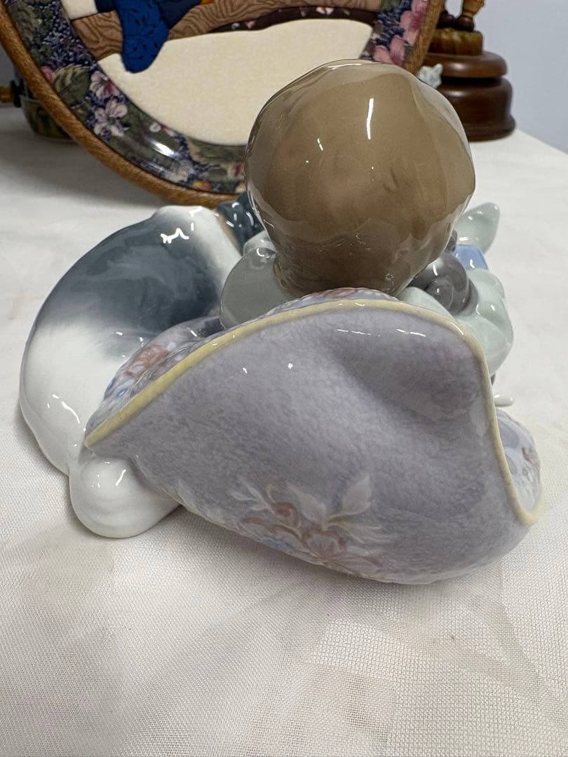 LLADRO リヤドロ「みんな　ねんね」犬　置物