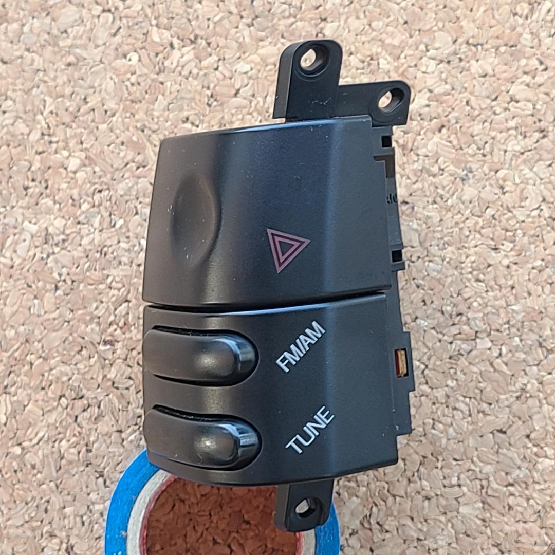 スカイライン　BNR32　ハザード＆ラジオスイッチ　中古