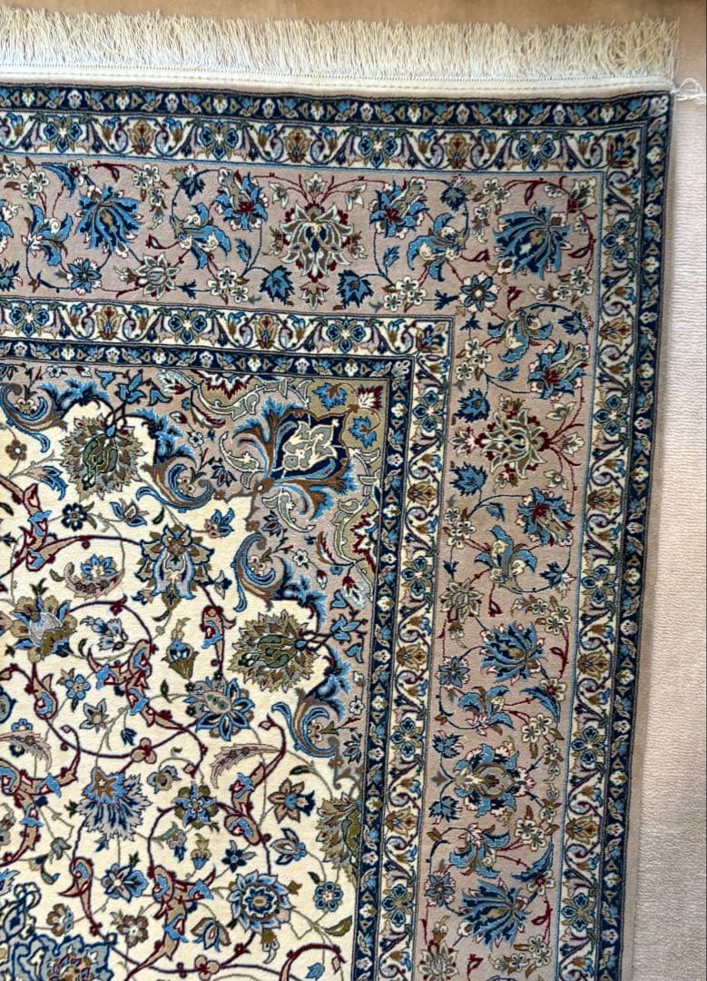 ペルシア絨毯イスファハン産（コルダザード工房）サイズ約232x148cm