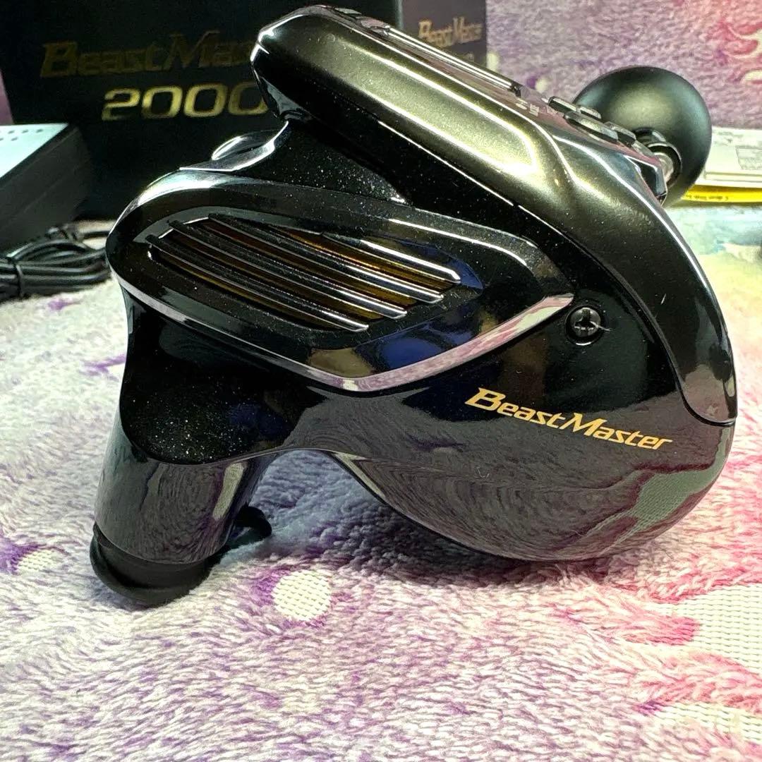 【美品】シマノ（SHIMANO）電動リール 22ビーストマスター 2000