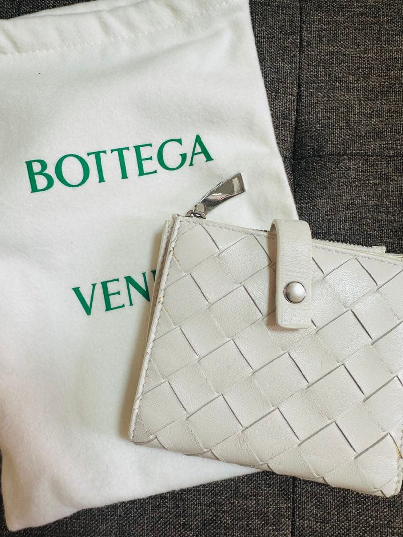 BOTTEGA VENETA ボッテガヴェネタ 二つ折り財布