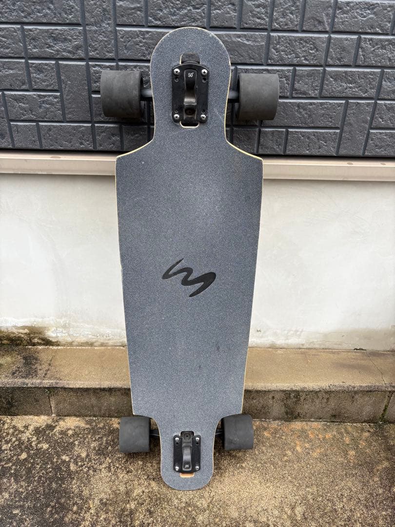 ランドヤッツ　Landyachtz Drop Cat 33インチ