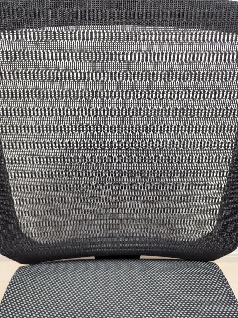 ブラックメッシュデスクチェア　KOIZIMI JG4-301 BK