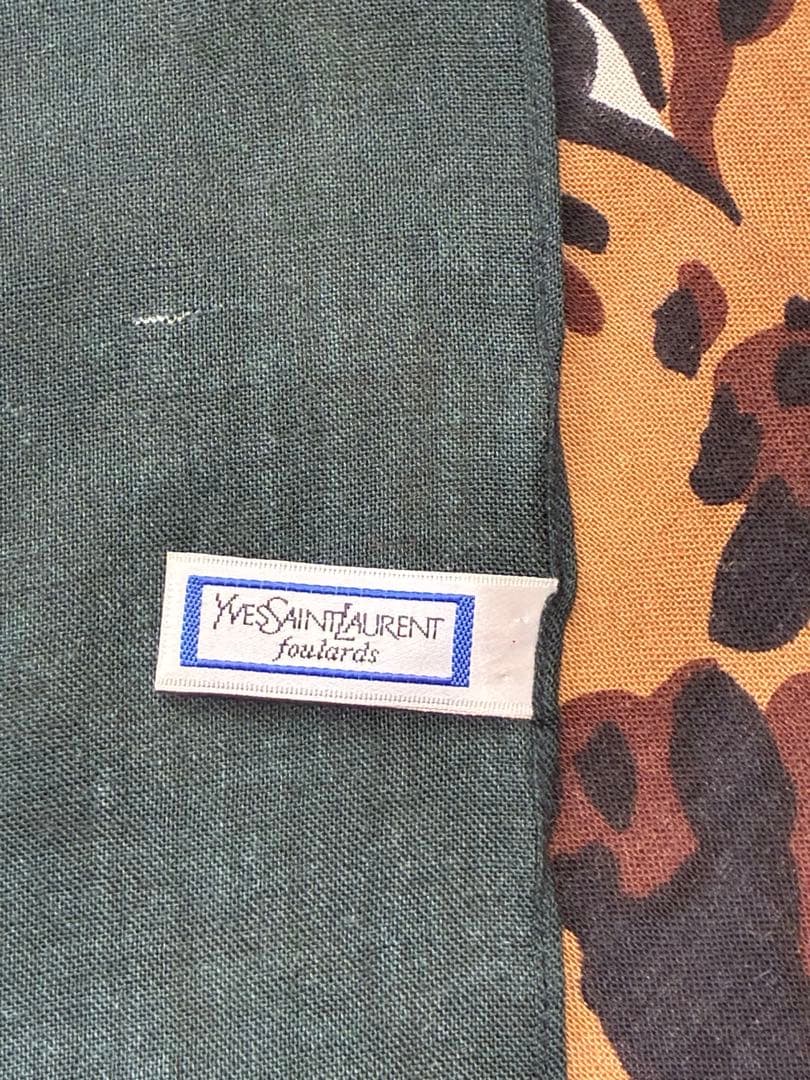 Yves Saint Laurent ヒョウ柄 レオパード柄 大判ストール