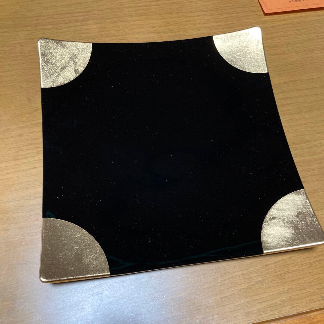 金沢漆器 黒色プレート 角丸 金色装飾　箔一