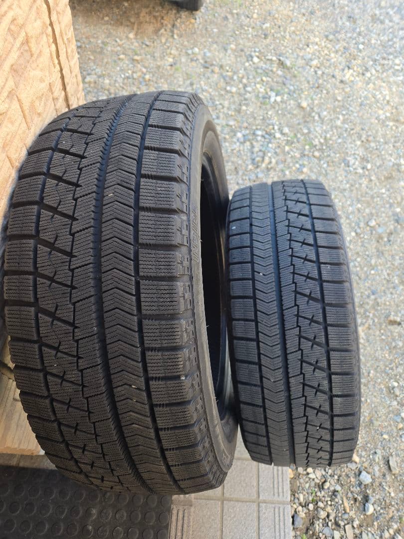 ブリジストン　スタッドレスタイヤ　215/55/R17 ２本セット