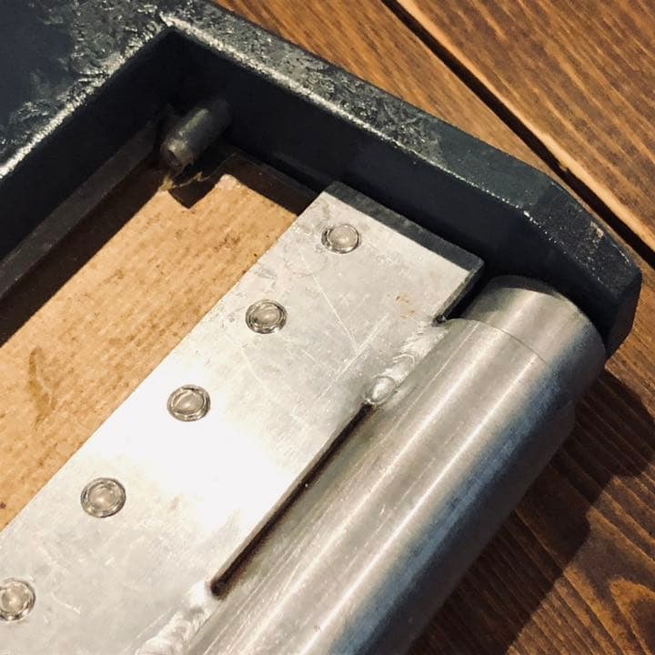 板金折り曲げ機