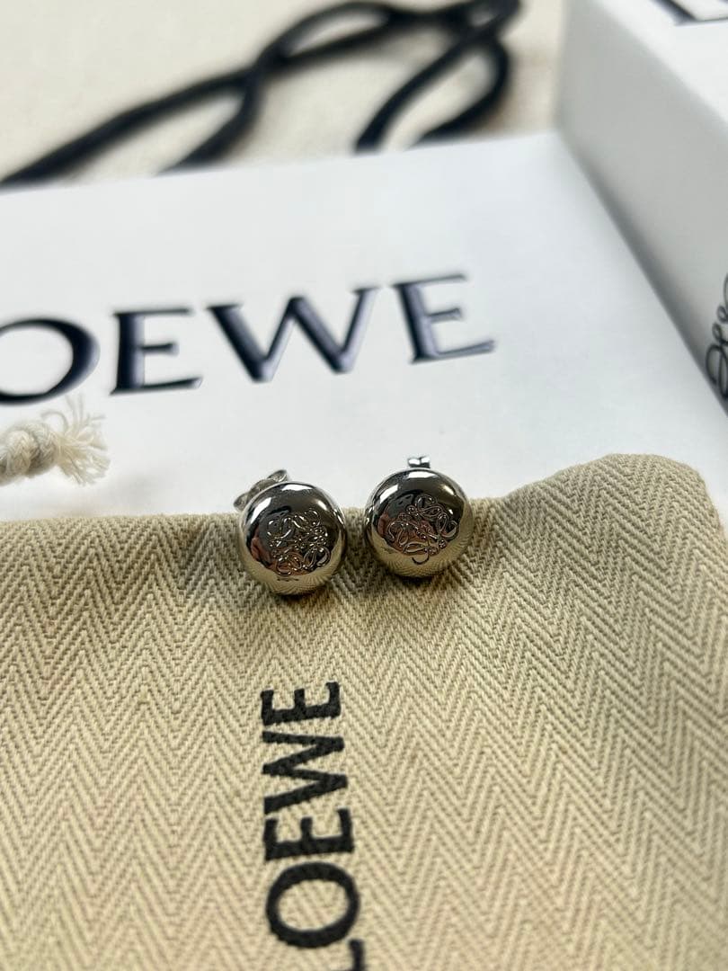 LOEWE シルバー スタッドピアス