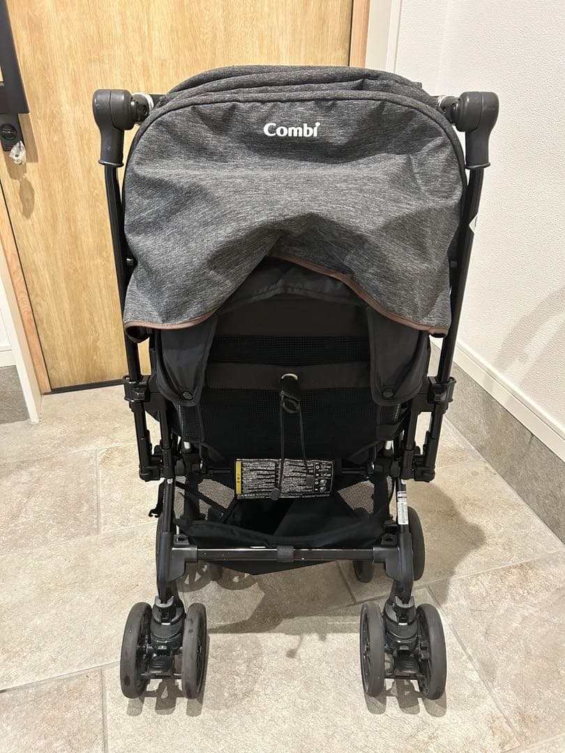[美品]コンビ ベビーカー スゴカルα 4キャス エッグショック　トイザらス限定