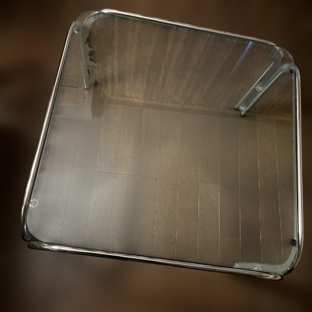 ガラス天板のミニマルサイドテーブル