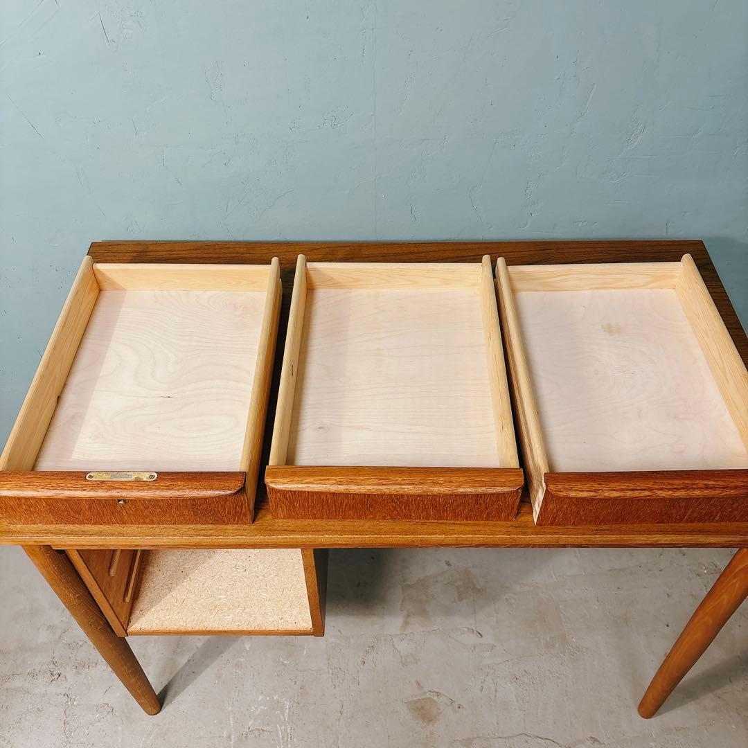 デンマーク　チーク材　デスク　北欧家具　北欧ビンテージ