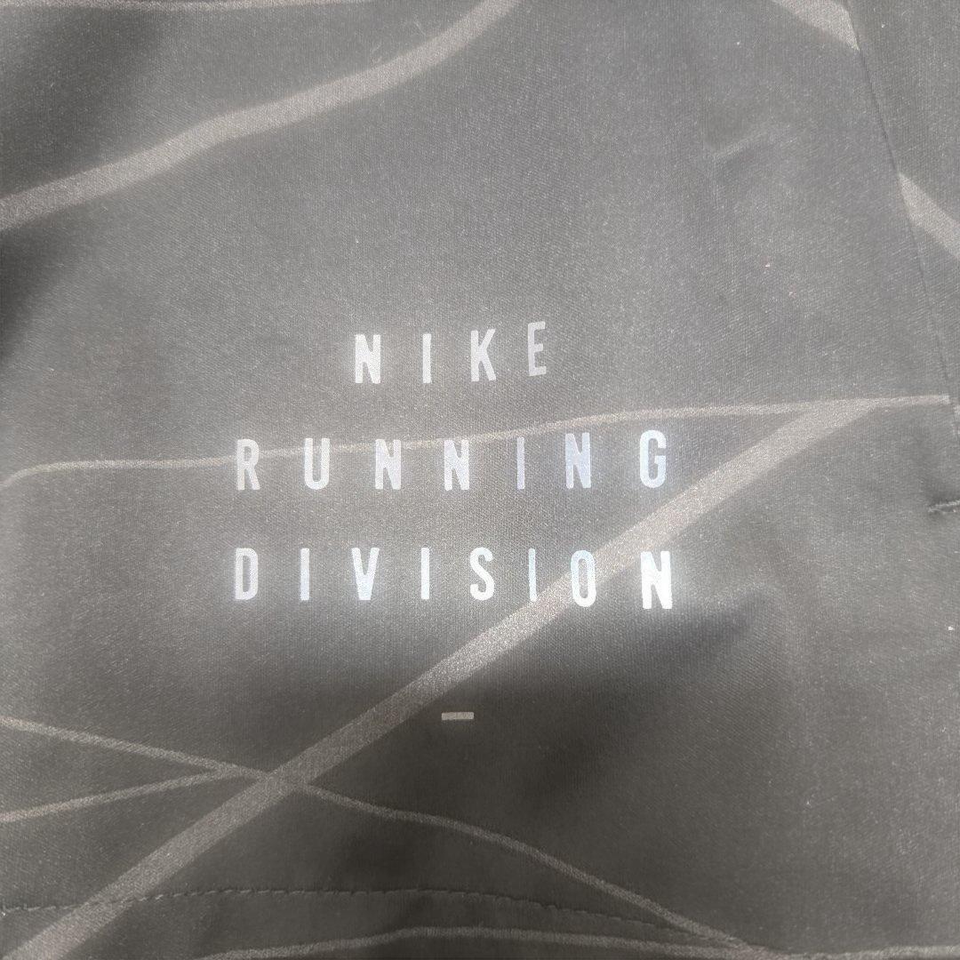 Nike Running Division フード付きウィンドブレーカー