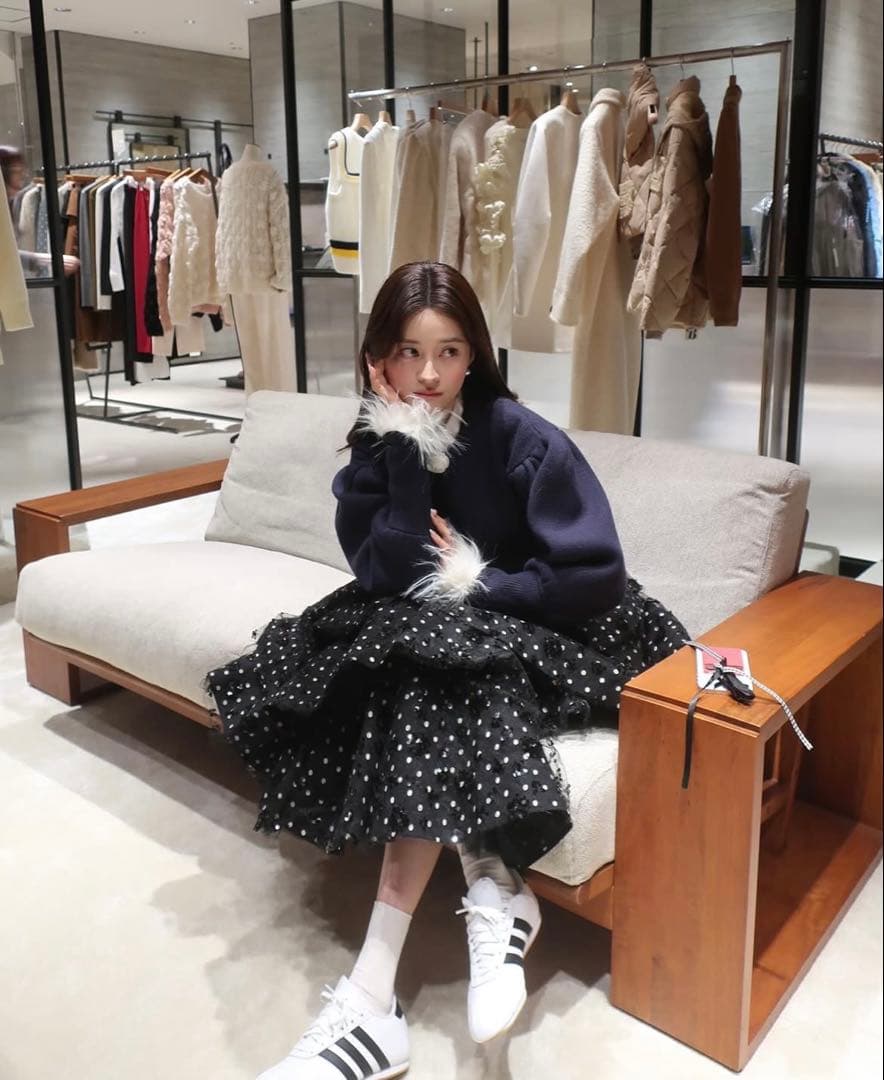 【新品未使用】Bibiy. パフスリーブファーニット ネイビー