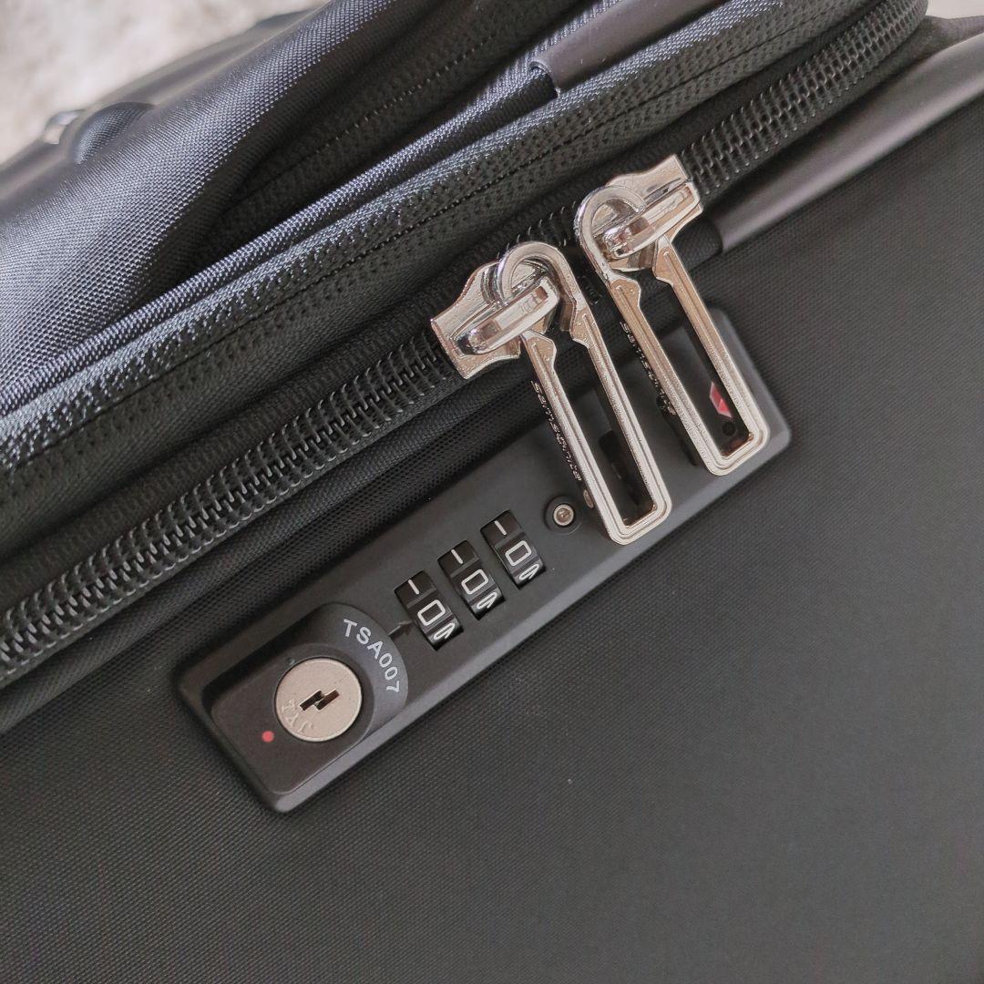 ほぼ未使用！Samsonite　ビーライト4　スピナー71　キャリーケース　黒