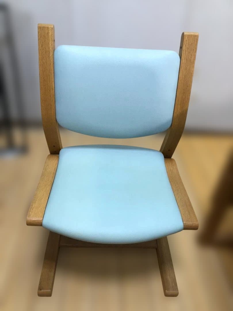 ①机　送料無料 ベネッセ カリモク 学習机 椅子セット ライト付 51102