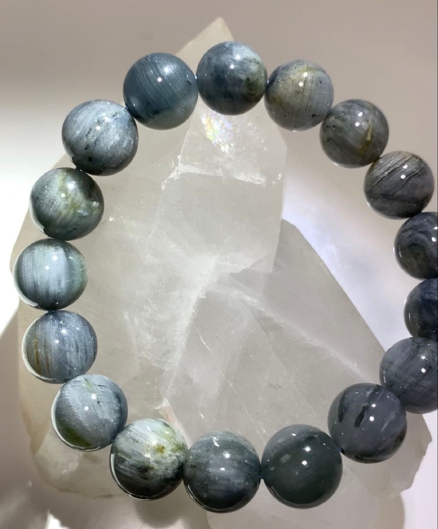 アンフィボールインクォーツ　ブレスレット　ブルー千層ガーデン