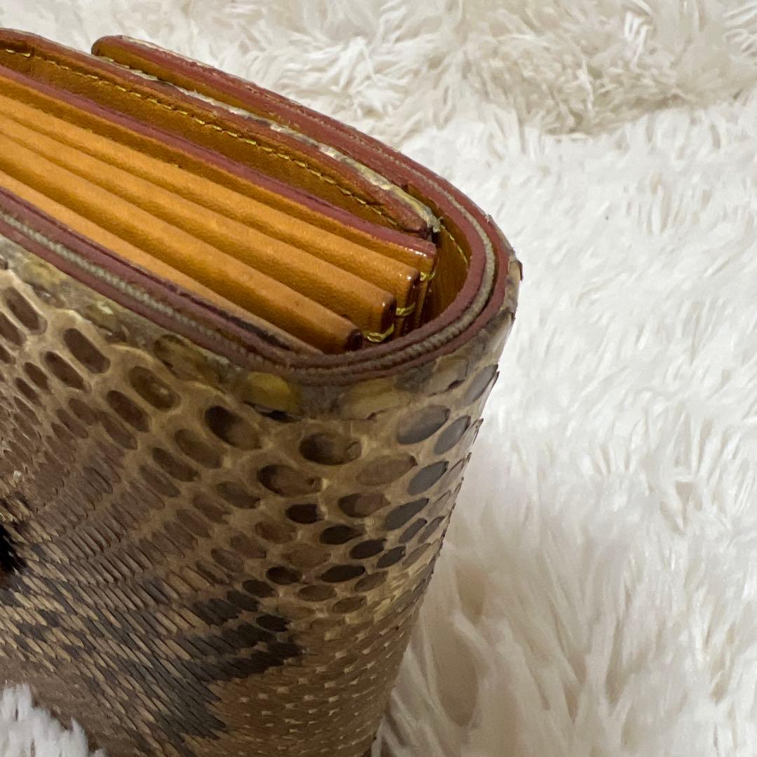 isolaパイソン財布　本革　ジャバラ　コロコロ財布　アイソラ