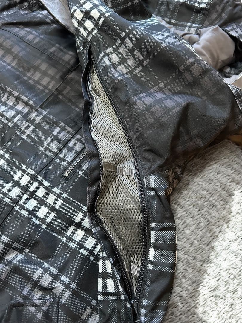 未使用 BURTON スノーボードジャケット ショーンホワイトコレクション L