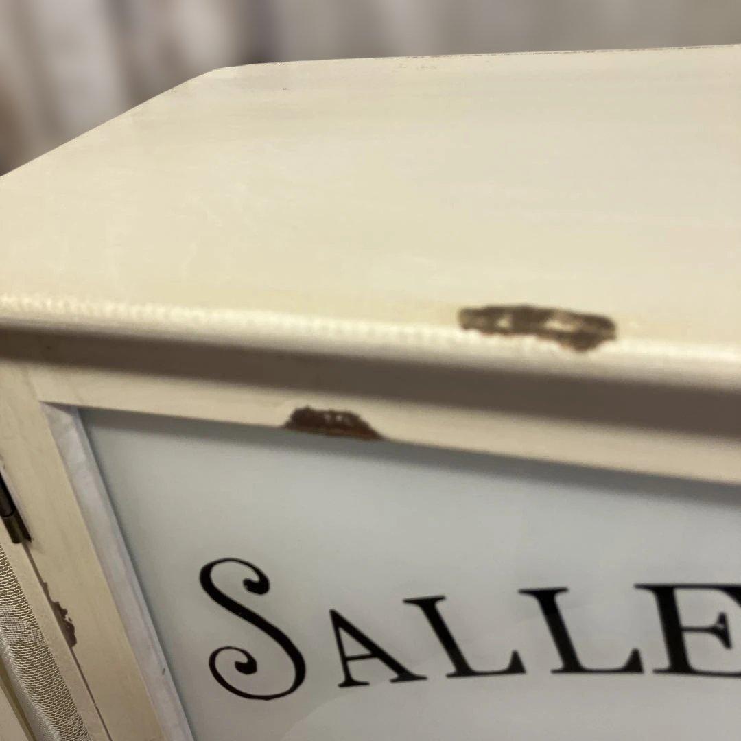 お買得コベントガーデン フレンチミルキーガラス扉の木製アンティークなキャビネット