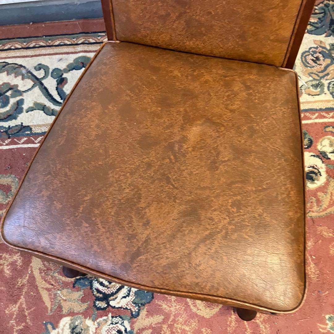 ④北欧レトロ マルニ木工 木製椅子 鋲打ちダイニングチェア ロビーチェア 古家具