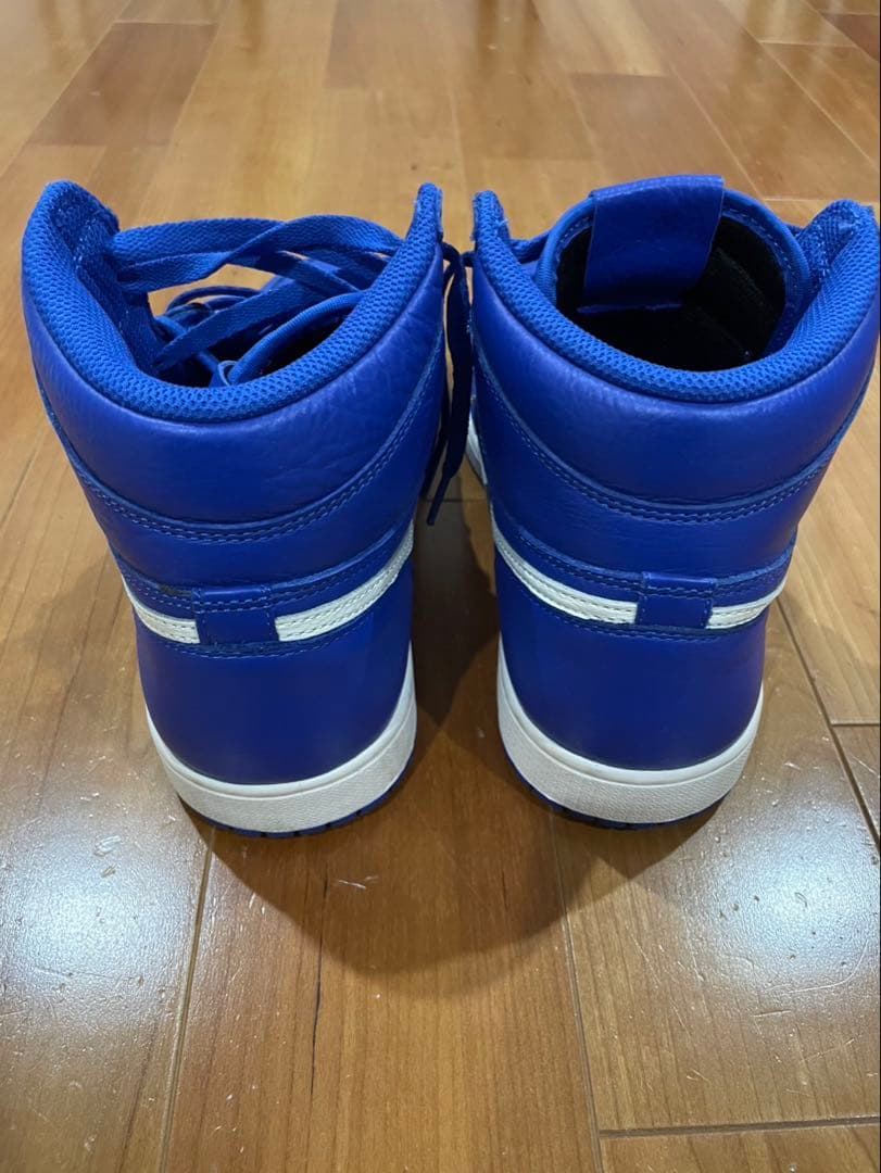 Nike Air Jordan 1 ハイパーロイヤル