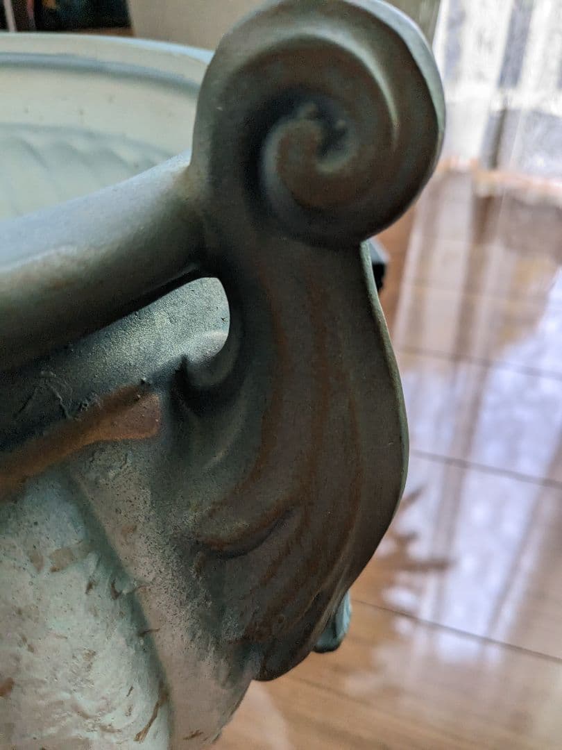 イタリア製　大型　鉢カバー