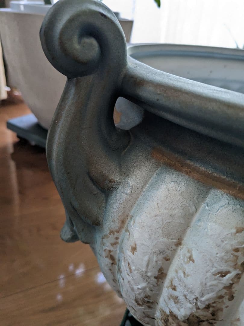 イタリア製　大型　鉢カバー