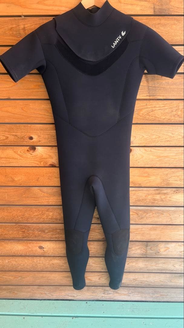 Lahire シーガルウェットスーツ 黒 半袖