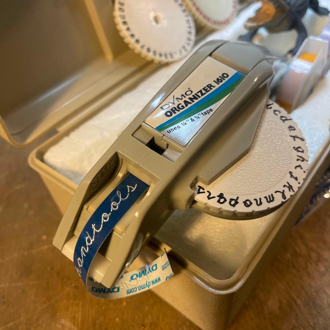 ■製品保証■ 【繋がる筆記体・文字盤4個】ダイモ 1610 DYMO 173-9