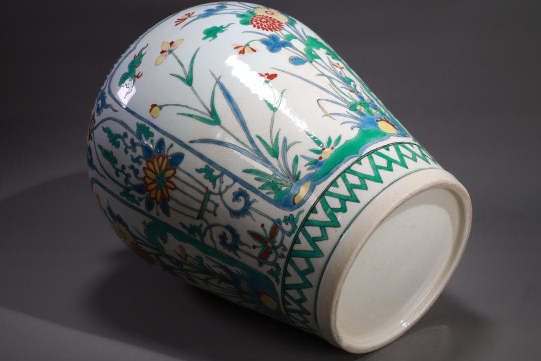 有田焼　柿右衛門様式　色絵七宝花唐草三方花卉図　大壷　BE931