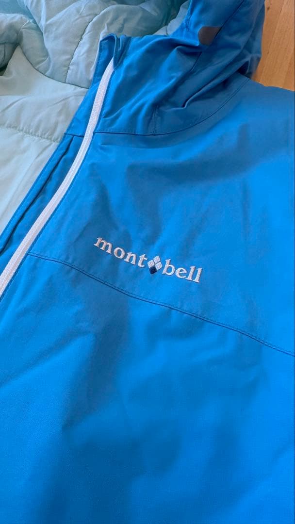 モンベル　mont-bell パウダーステップジャケット　140 水色