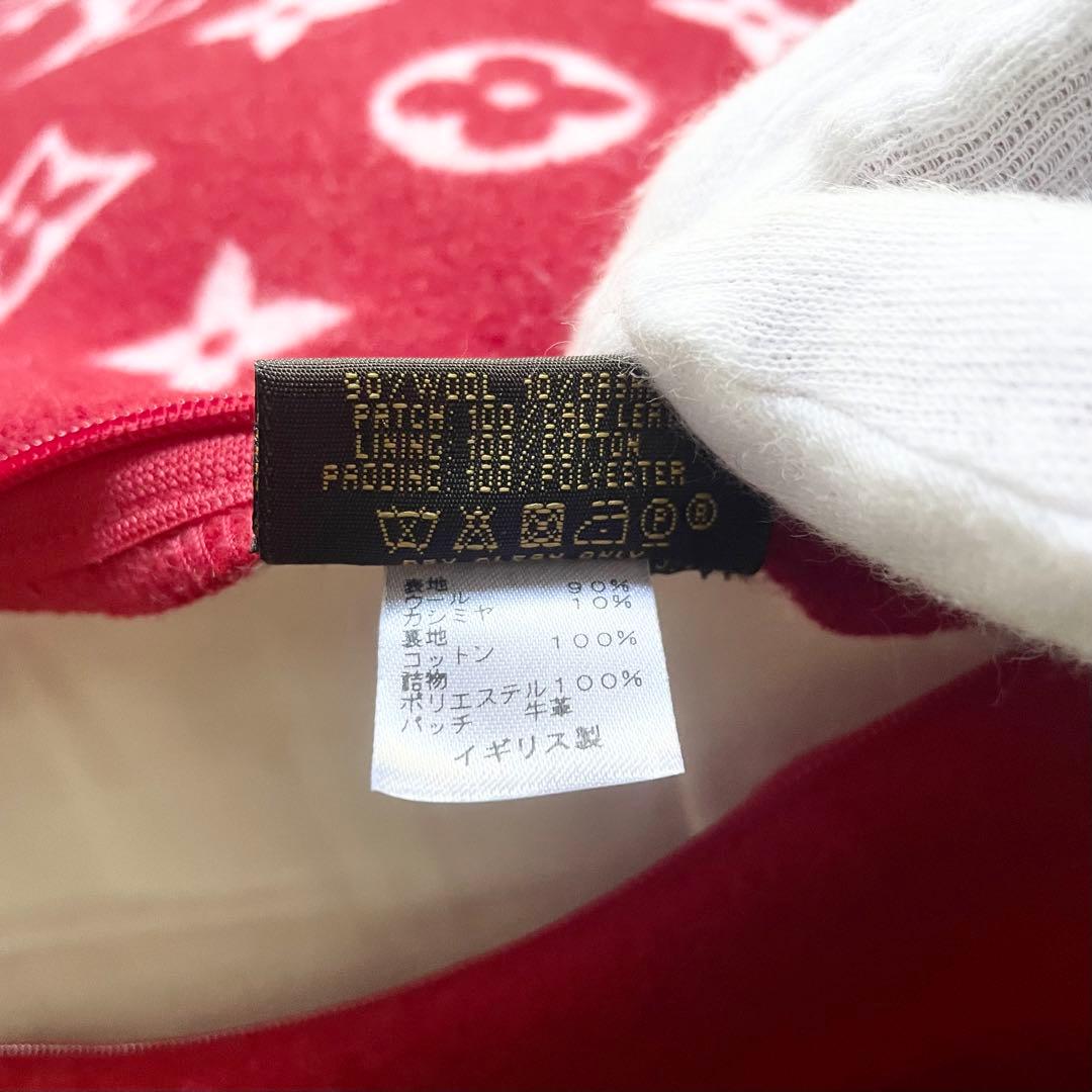 新品未使用　LOUIS VUITTON　×　supureme　コラボ　クッション