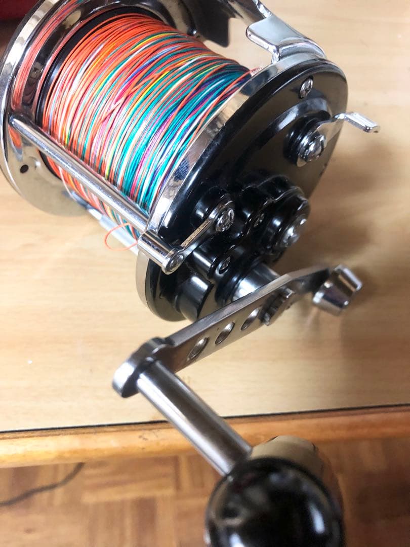 ソルトウォーター 両軸リール カラフルライン