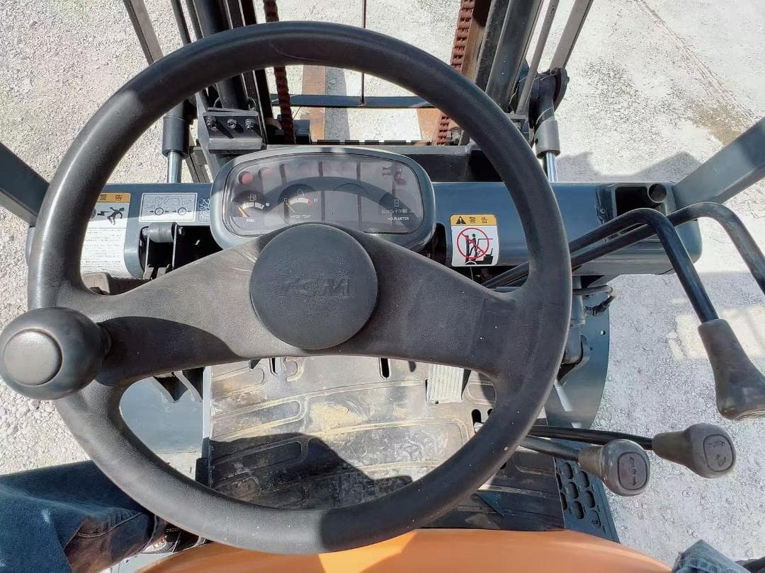 TCMフォークリフトFD20Z5揚高3000㎜使用3517Hデイーセル(A87)