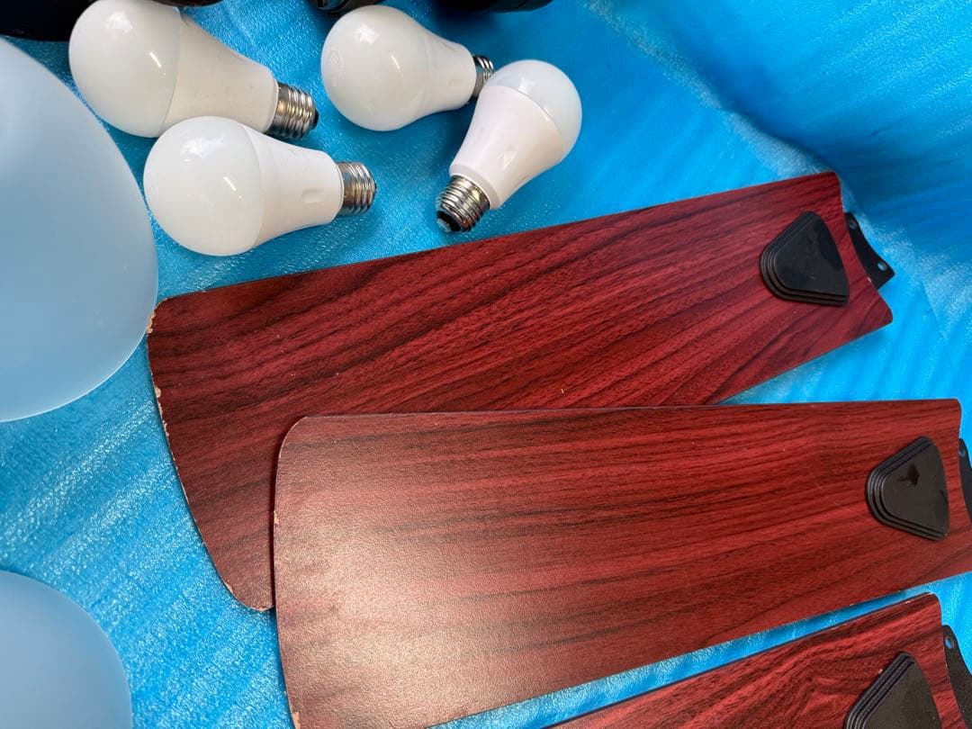 ブラック 4枚羽根シーリングファン