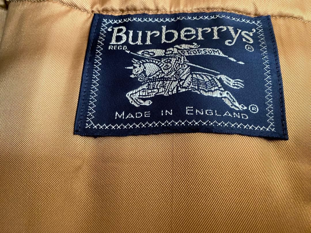 バーバリートレンチコート(インナーコート、襟付き取り外し可能)