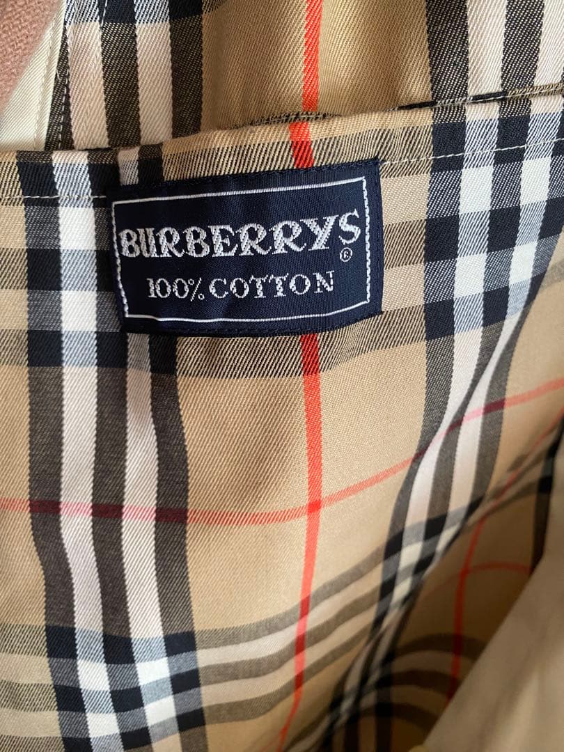 バーバリートレンチコート(インナーコート、襟付き取り外し可能)