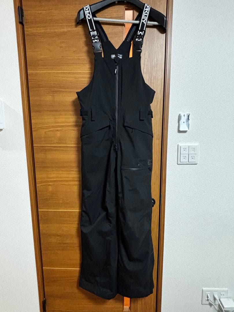 送料無料【OAKLEY】ブラック無地ビブパンツ L スノボやスキーに