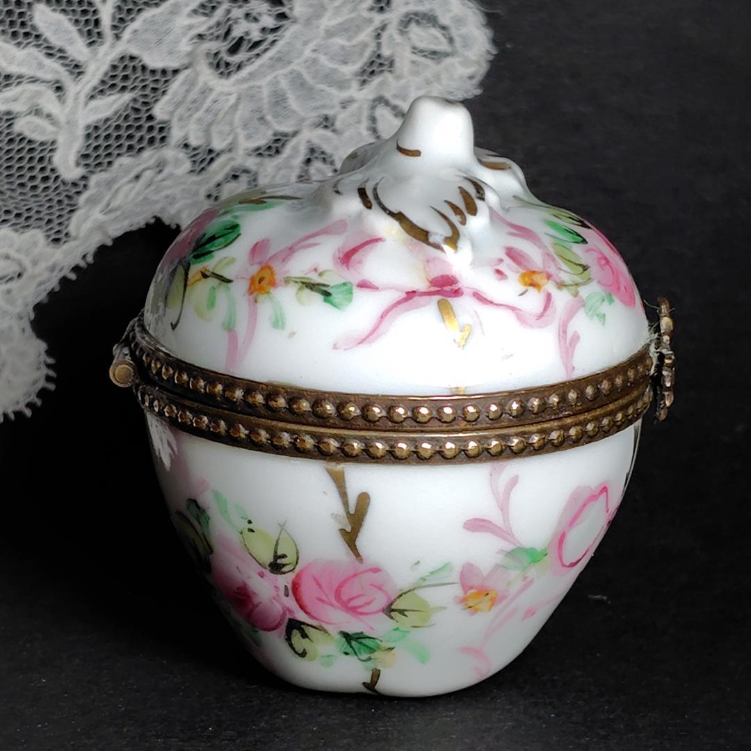 リモージュボックス　トリンケットボックス　フランス製　バラ　リボン