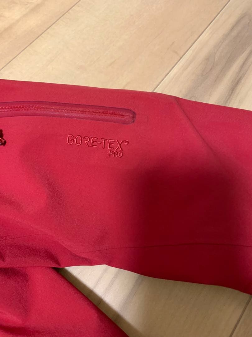 ARC'TERYX レッド マウンテンパーカー