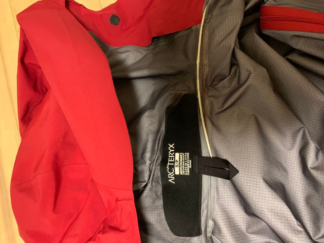 ARC'TERYX レッド マウンテンパーカー