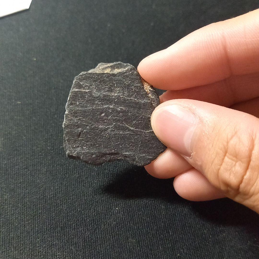 平っべたい石！！