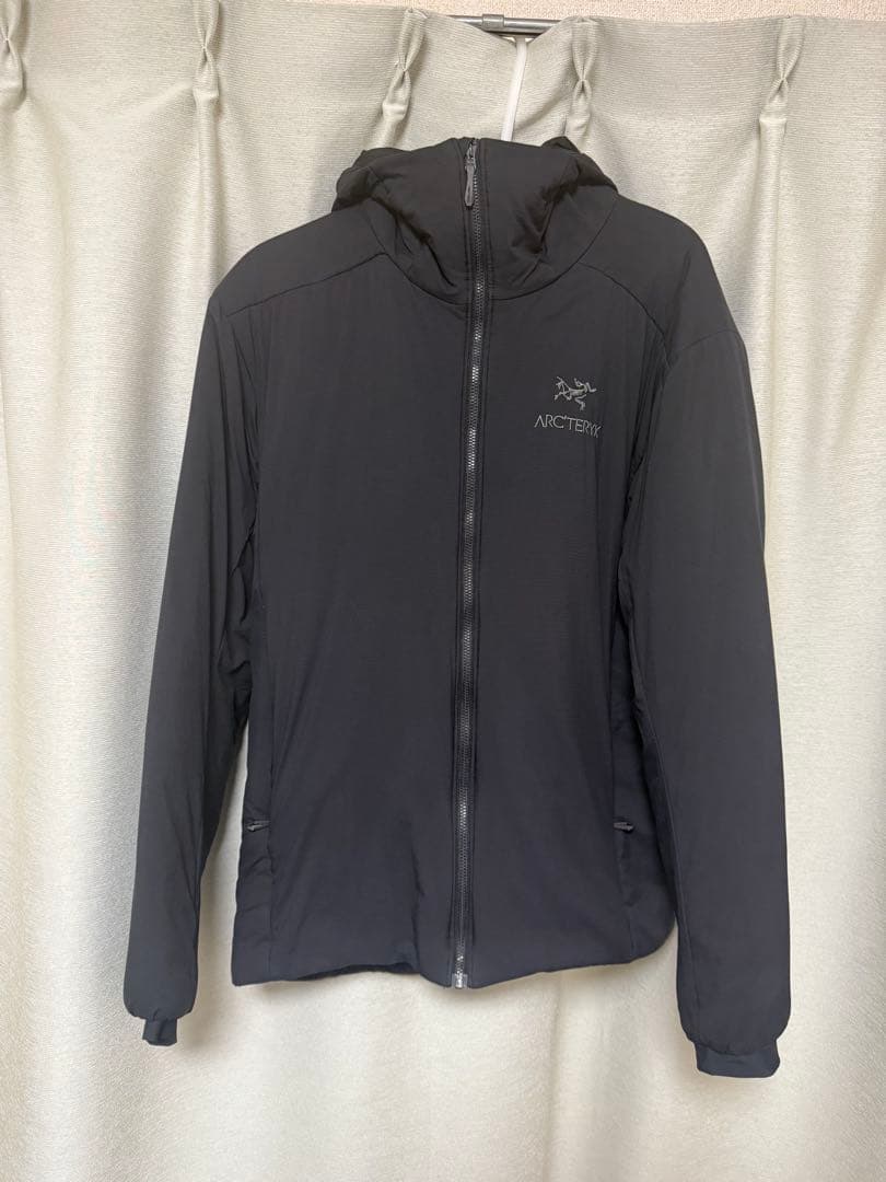 アークテリクス　アトムAR フーディ　メンズ　Sサイズ