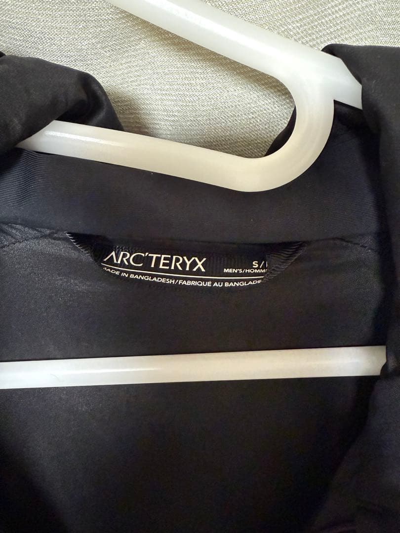 アークテリクス　アトムAR フーディ　メンズ　Sサイズ