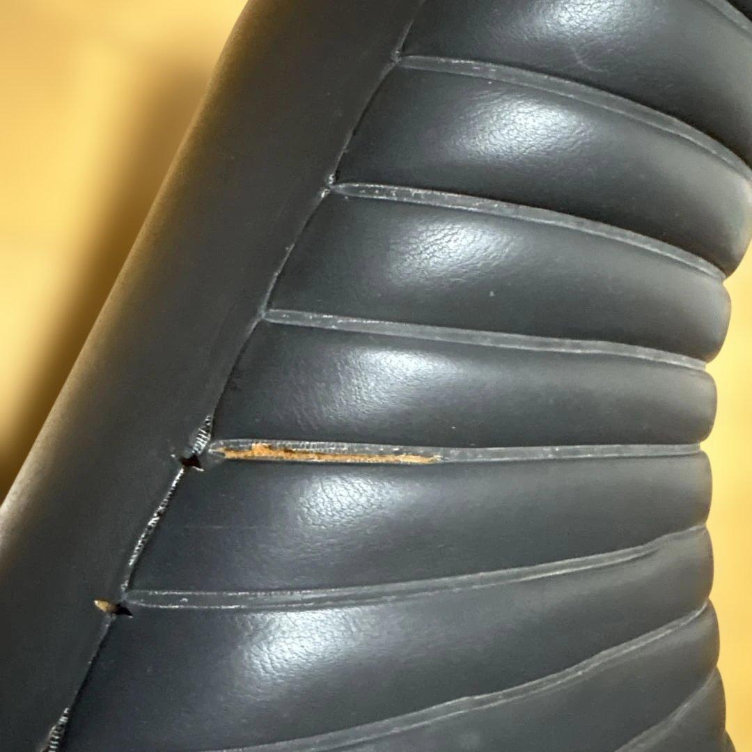 w800 純正シート、破けあり、状態悪い。